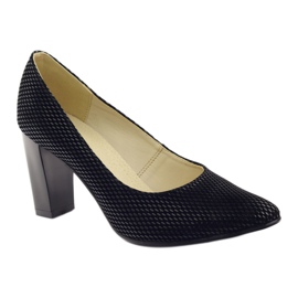 Black Pumps On A Bar 138 1