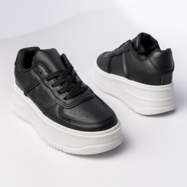 Women's black sports sneakers 1