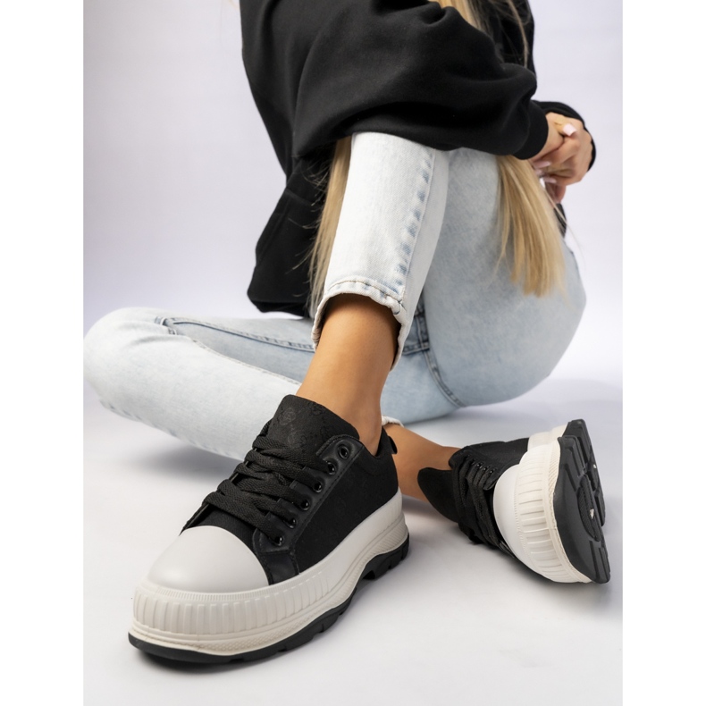 Women's sneakers on the platform black 1