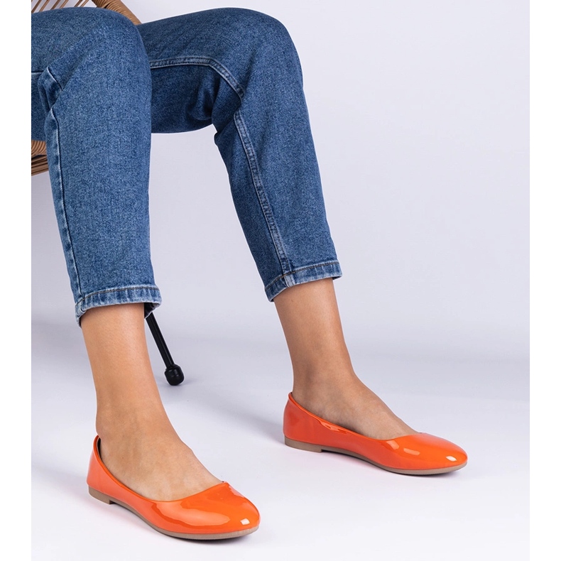 Orange varnished ballerinas 1