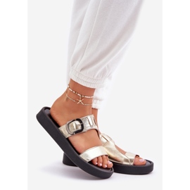 Women's leather slippers on the Zazoo 3024 zloty platform golden 1