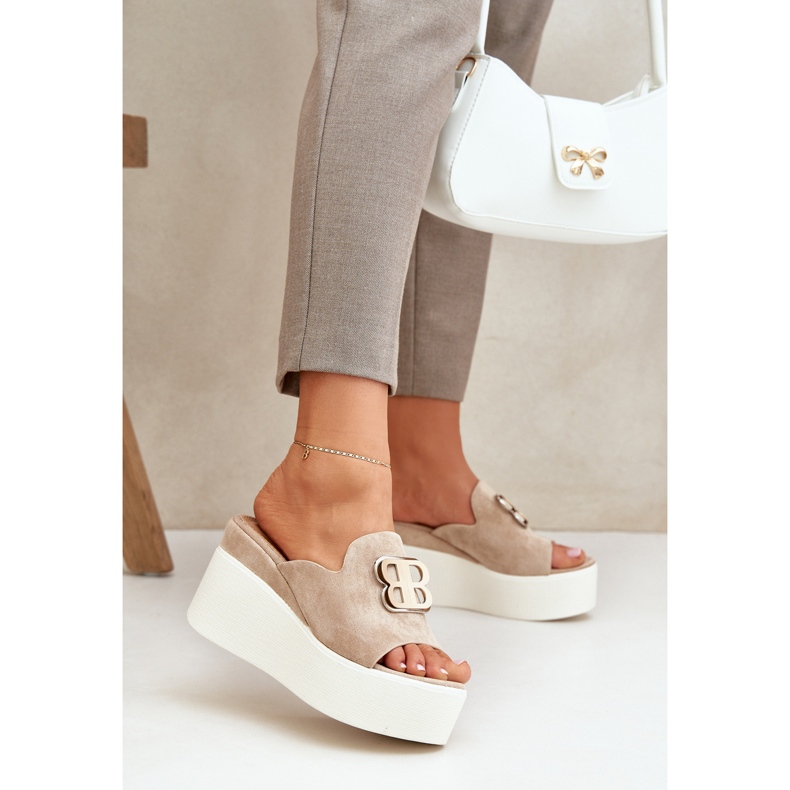 Slippers on the platform and wedges with beige ornament 2