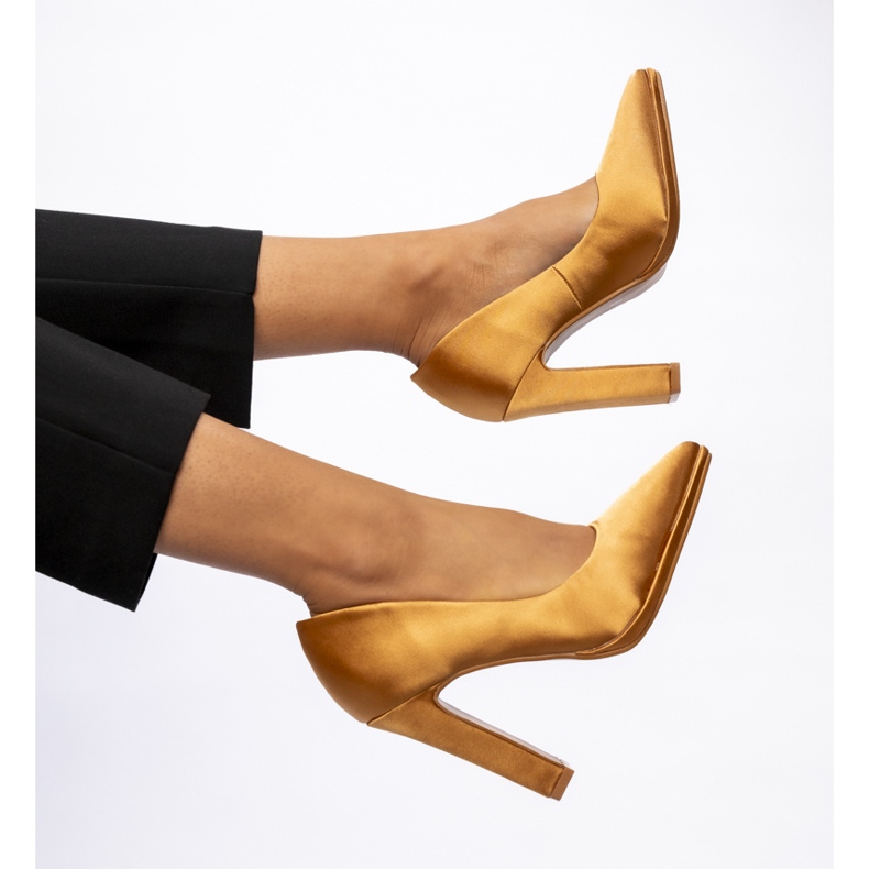 Women's lavana camel pumps 2