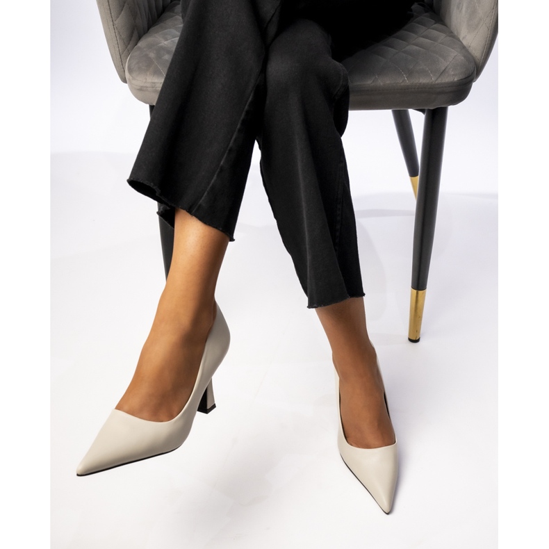 Women's Lorelle Beige pumps 1