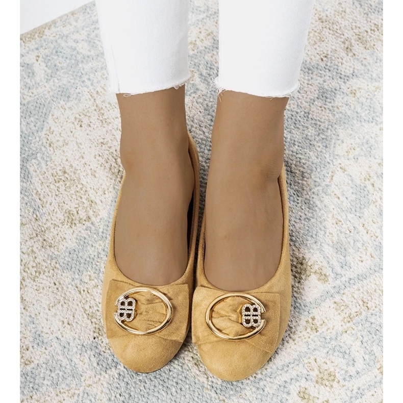 D/GMR Beige ballerinas with a Ribero buckle 1