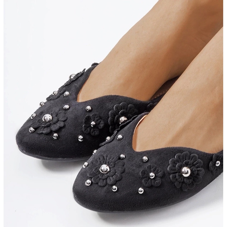 D/GMR Black ballerinas with a Halah cut 1