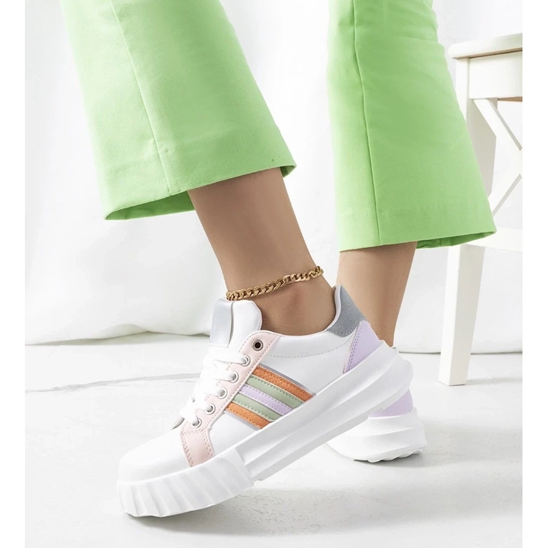 D/GMR White sneakers on the Prinsep platform 1