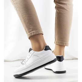 D/GMR White sneakers with a chain from Maring 1