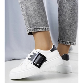 D/GMR White sneakers decorated with a black Toni buckle 2