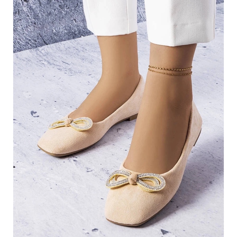 D/GMR Beige ballerinas with a Gaillou bow 1