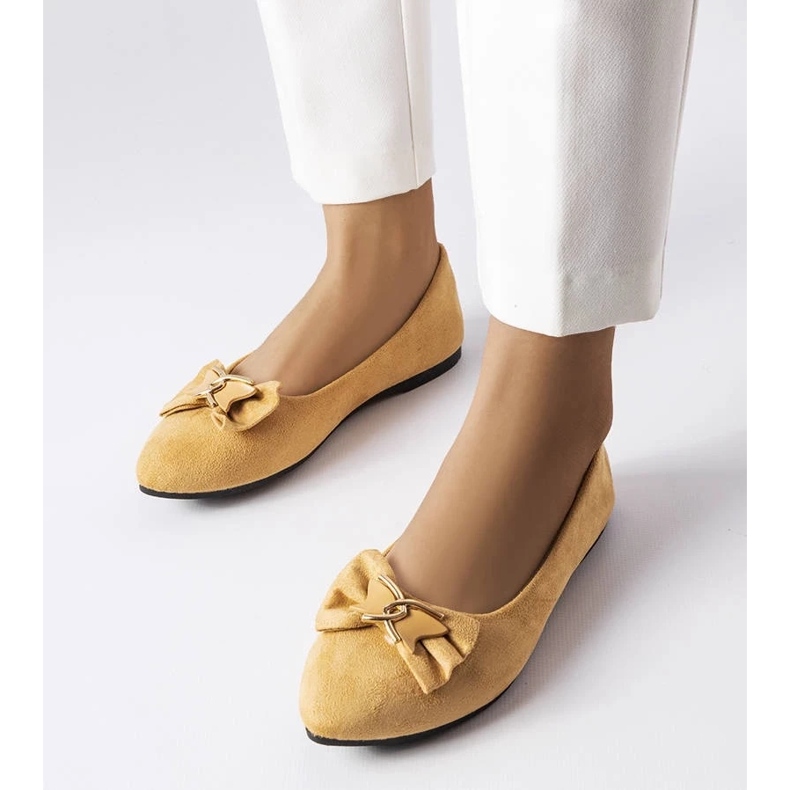 D/GMR Jetté beige pointy toe ballerinas 1