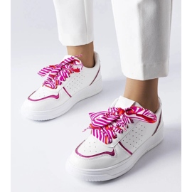 D/GMR White sneakers tied with Pryor ribbon 1