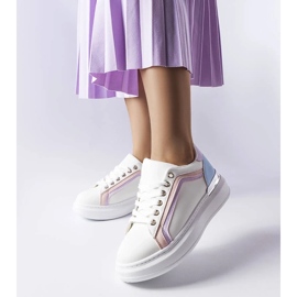 D/GMR White sneakers with a thick sole from Soucy 2