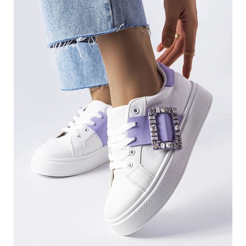 D/GMR White sneakers decorated with a purple Ike buckle 1