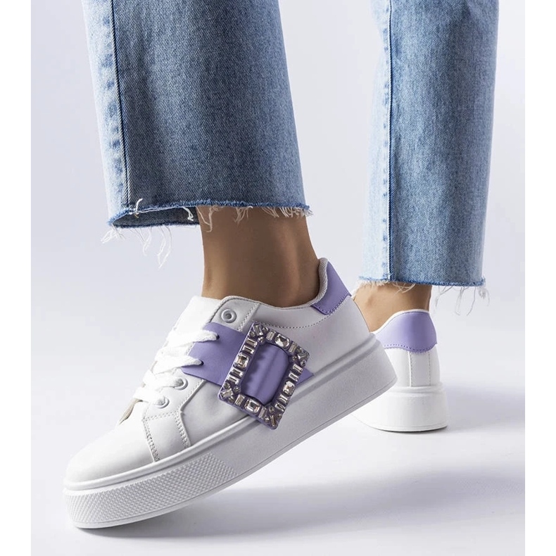 D/GMR White sneakers decorated with a purple Ike buckle 2