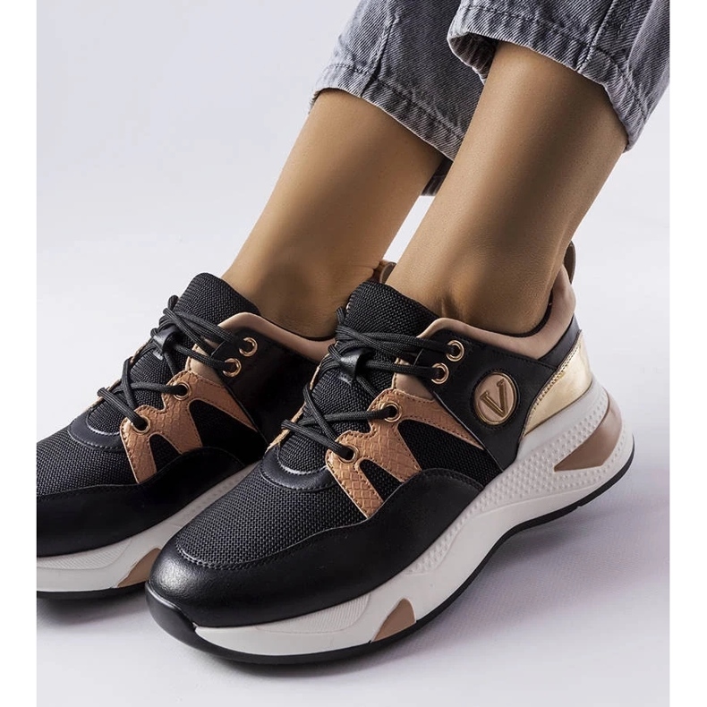 D/GMR Black and gold sneakers Vinceza 2