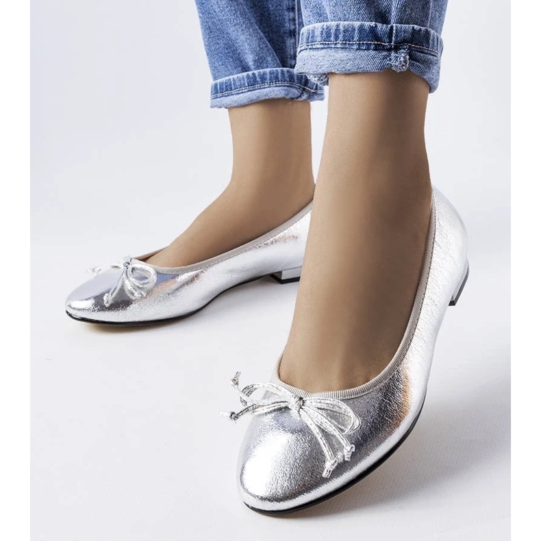 D/GMR Silver metallic ballerinas with a bow from Anmoore 2