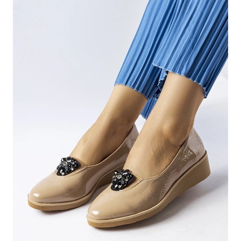 D/GMR Beige lacquered ballerinas with Mellori embellishment 1