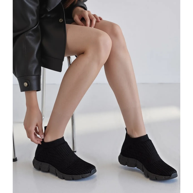 Women's black boots 1