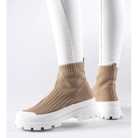 D/GMR Brown sneakers with a flexible upper Varden 1