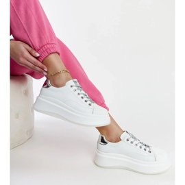 D/GMR White sneakers on the Goe NN2N4033 platform 2