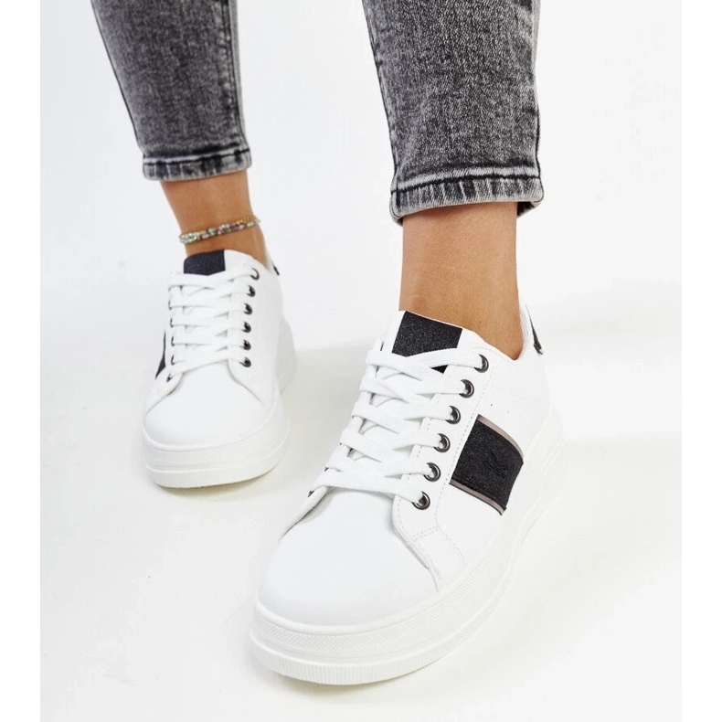 D/GMR White and black sneakers with a thick Finestra sole 1
