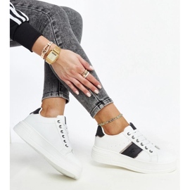 D/GMR White and black sneakers with a thick Finestra sole 2
