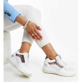 White women's wedge sneakers by Cross Jeans 1