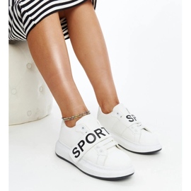 White sneakers on the Ayna platform 1