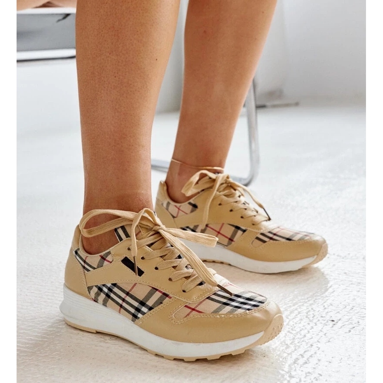 Beige sneakers in the AFIFAH checkered 1