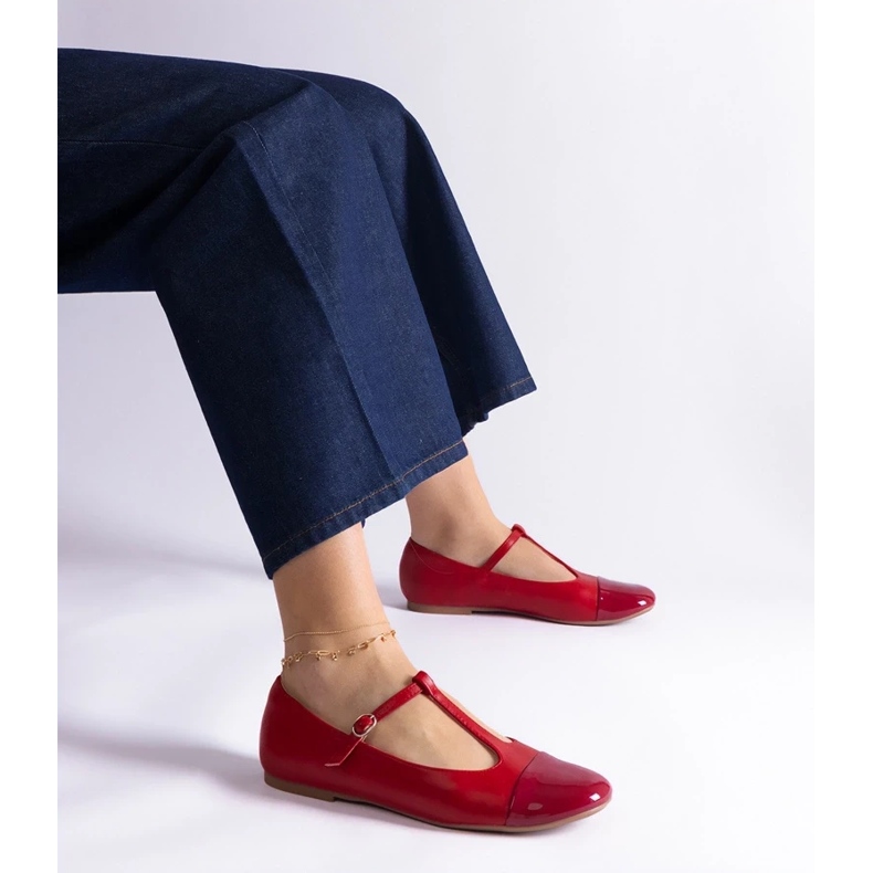 D/CEO Red ballet flats with a patent toe, fastened with a Gloriana buckle 2