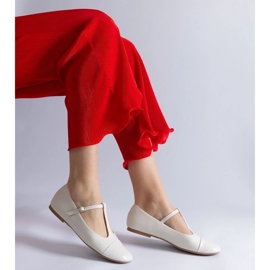D/CEO White ballet flats with a patent toe, fastened with a Gloriana buckle 2