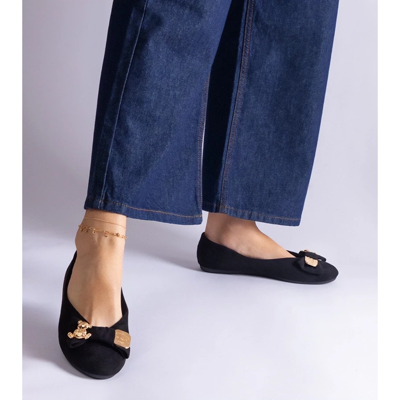 D/CEO Black ballet flats decorated with an Esdras bow and brooch 2