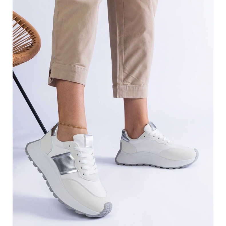 D/CEO White sneakers on the Cremor platform 2