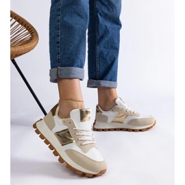 D/CEO Beige sneakers with a visible Restia protector 2