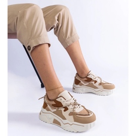 D/CEO Brown sneakers decorated with Valdez's zircon string 1