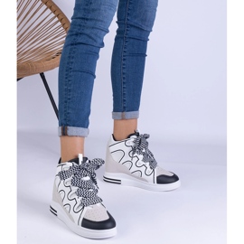 White women's sneakers with thick laces 1