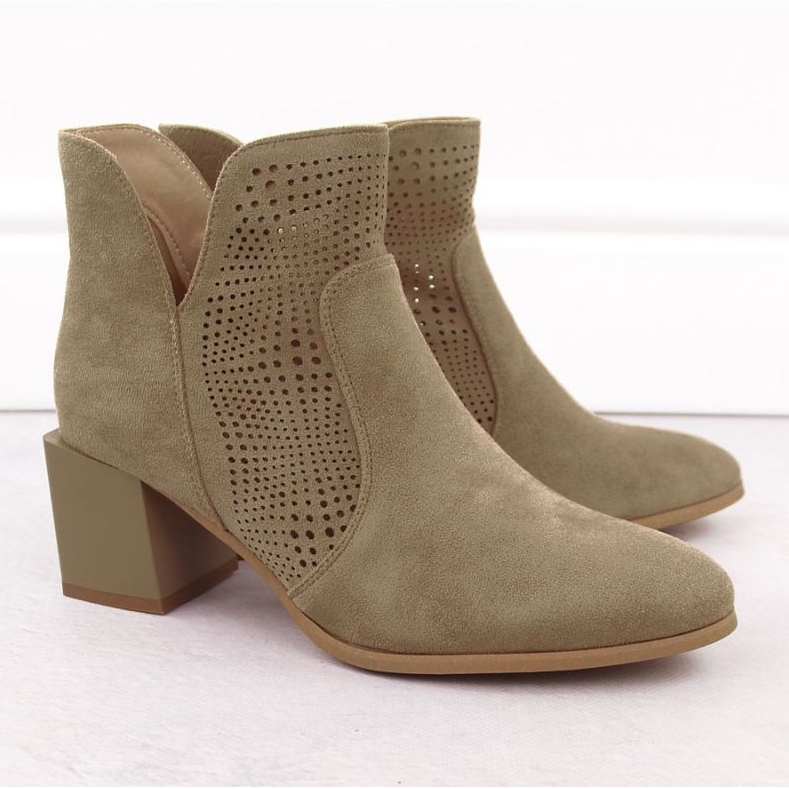 M.Daszyński Women's boots on the post M. Daszyński San49 beige 1