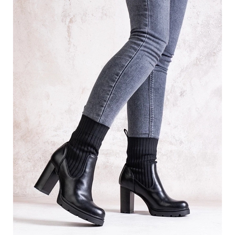 D/CEO Black ankle boots with a block heel made of Asera eco-leather 1