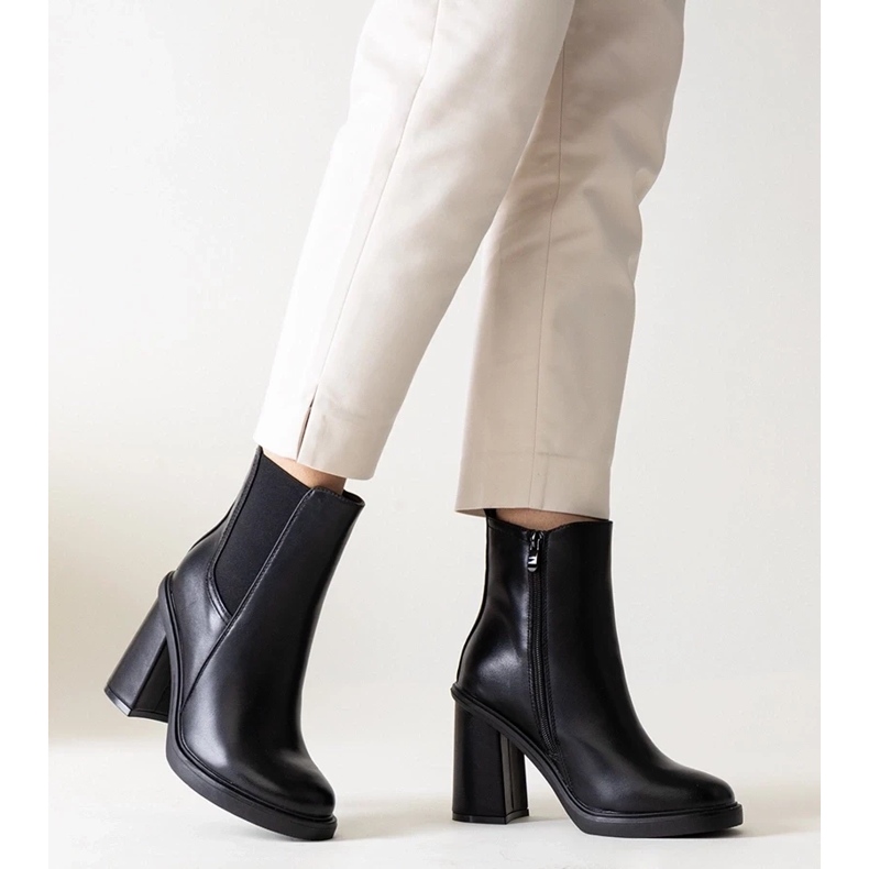 D/CEO Black ankle boots with a block heel made of faux leather Almase 2