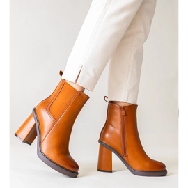 D/CEO Brown ankle boots with a block heel made of eco-leather Almase 1