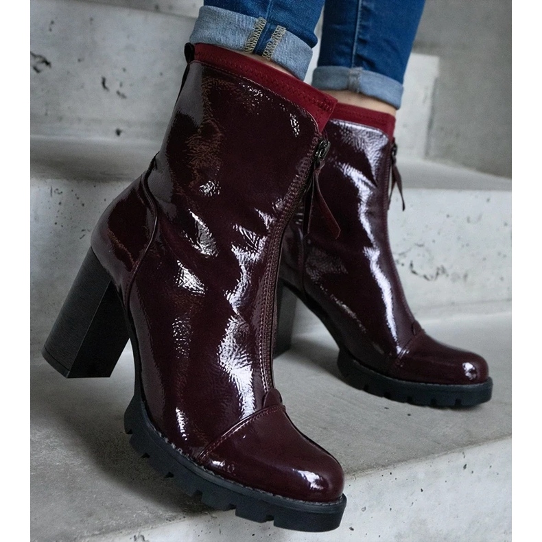 D/CEO Burgundy patent ankle boots decorated with a Tiri clasp red 2