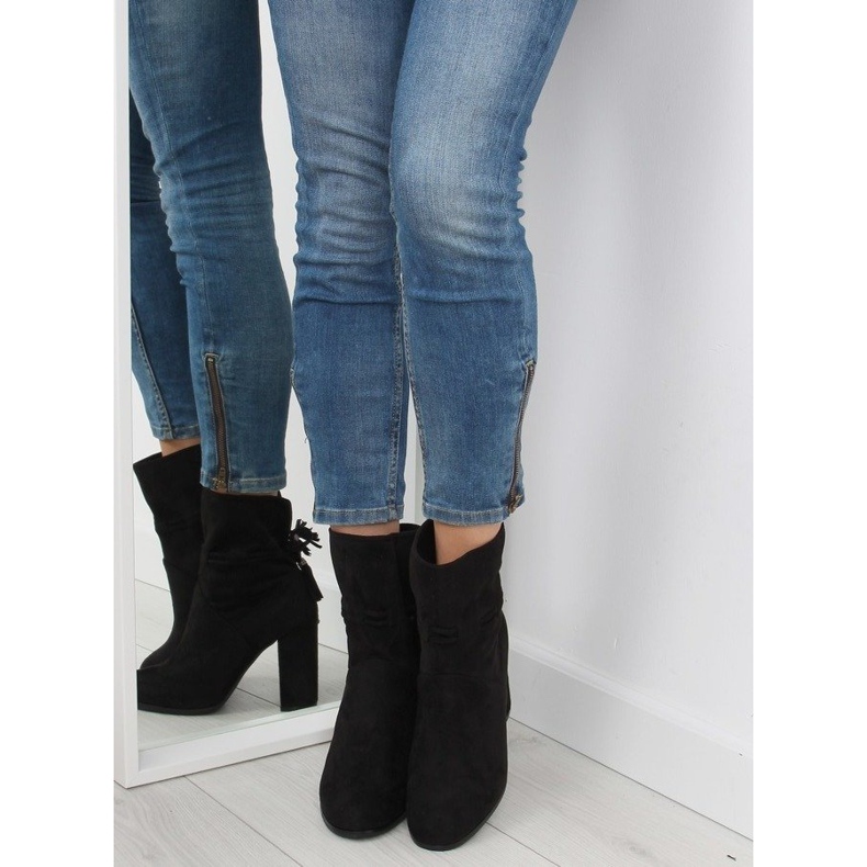 Black boots with wide heels 1318 black 2 Black boots with wide heels 1318 black 2