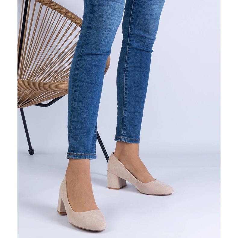 Beige pumps from Ekozamsz on the post 1