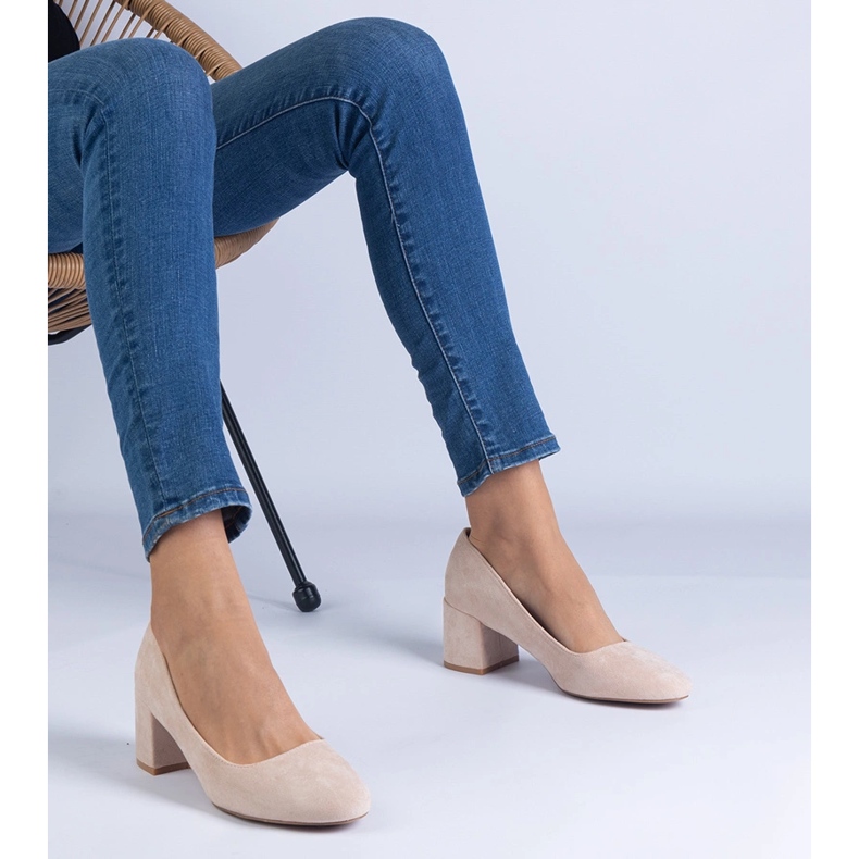 Beige pumps from Ekozamsz on the post 2