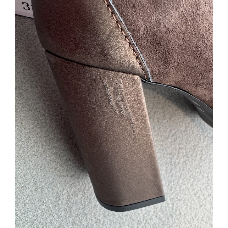 Laura Messi 2702 Brown Suede Pumps With Heel 2