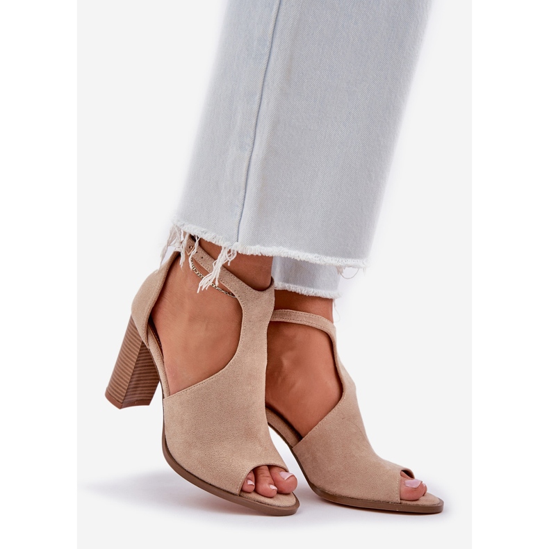 Sandals on the eco suede post beige 1