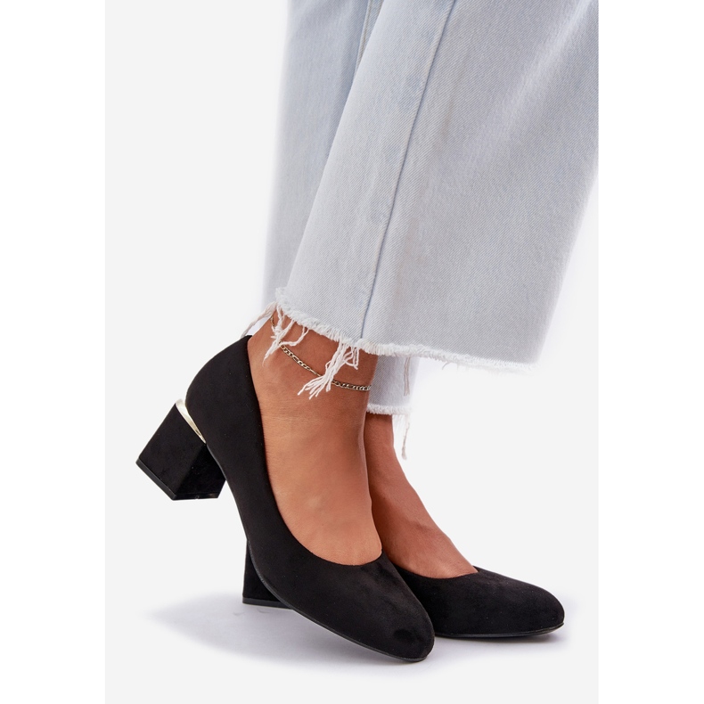 Eco suede pumps on the pillar black 1