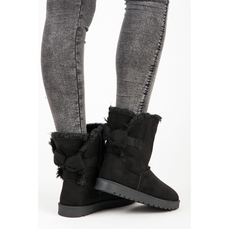 Suede mukluki with a bow black 1