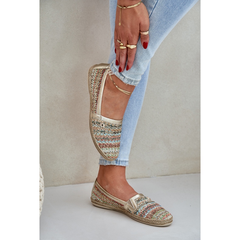 Elegant leather espadrilles with a Zazoo 10178 Multikolor braid golden 1